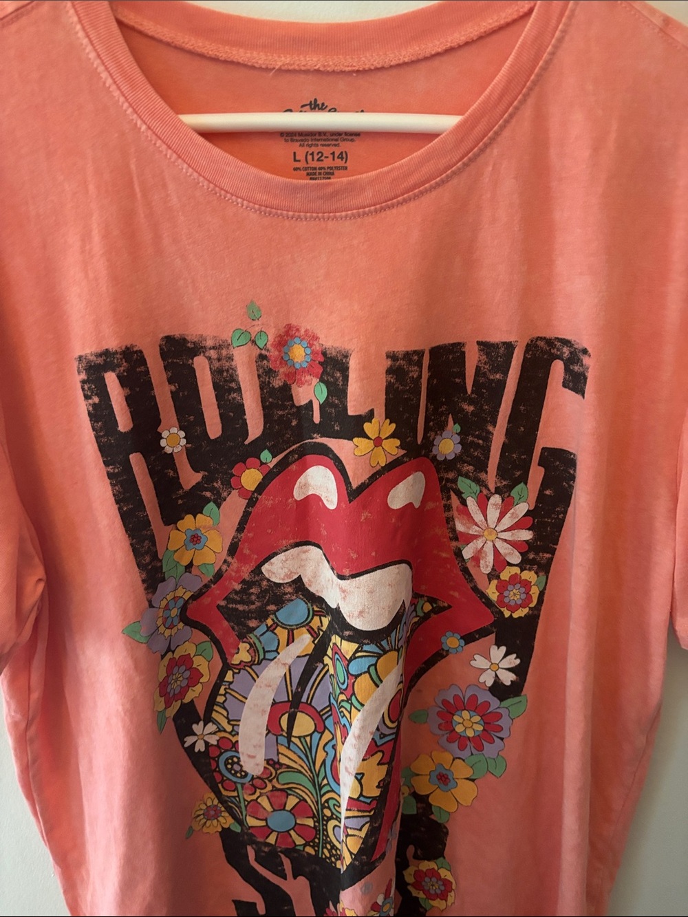Time and Tru Rolling Stones Graphic Tee Pink Floral Tongue Shirt Women's L 12-14 - Picture 2 of 7